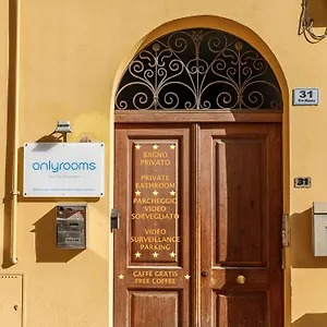 Onlyrooms I - & Quiet Area , Cagliari Italia